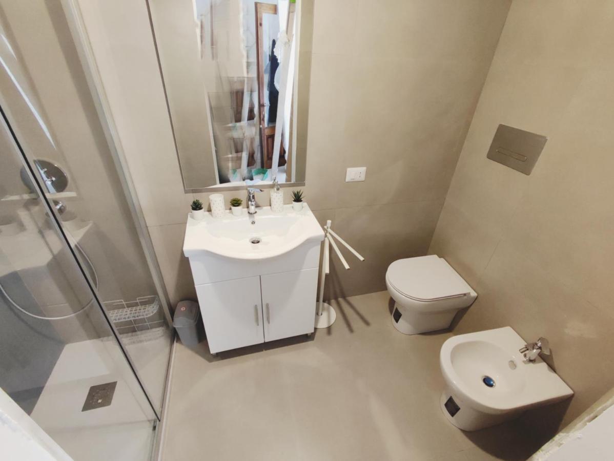 Loft Con Cortiletto - 100 Meters From The Beach Lägenhet Cefalù Exteriör bild