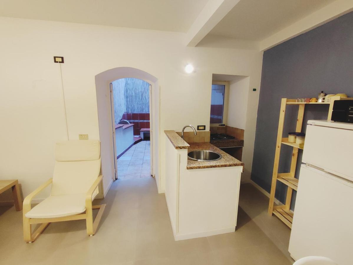 Loft Con Cortiletto - 100 Meters From The Beach Lägenhet Cefalù Exteriör bild