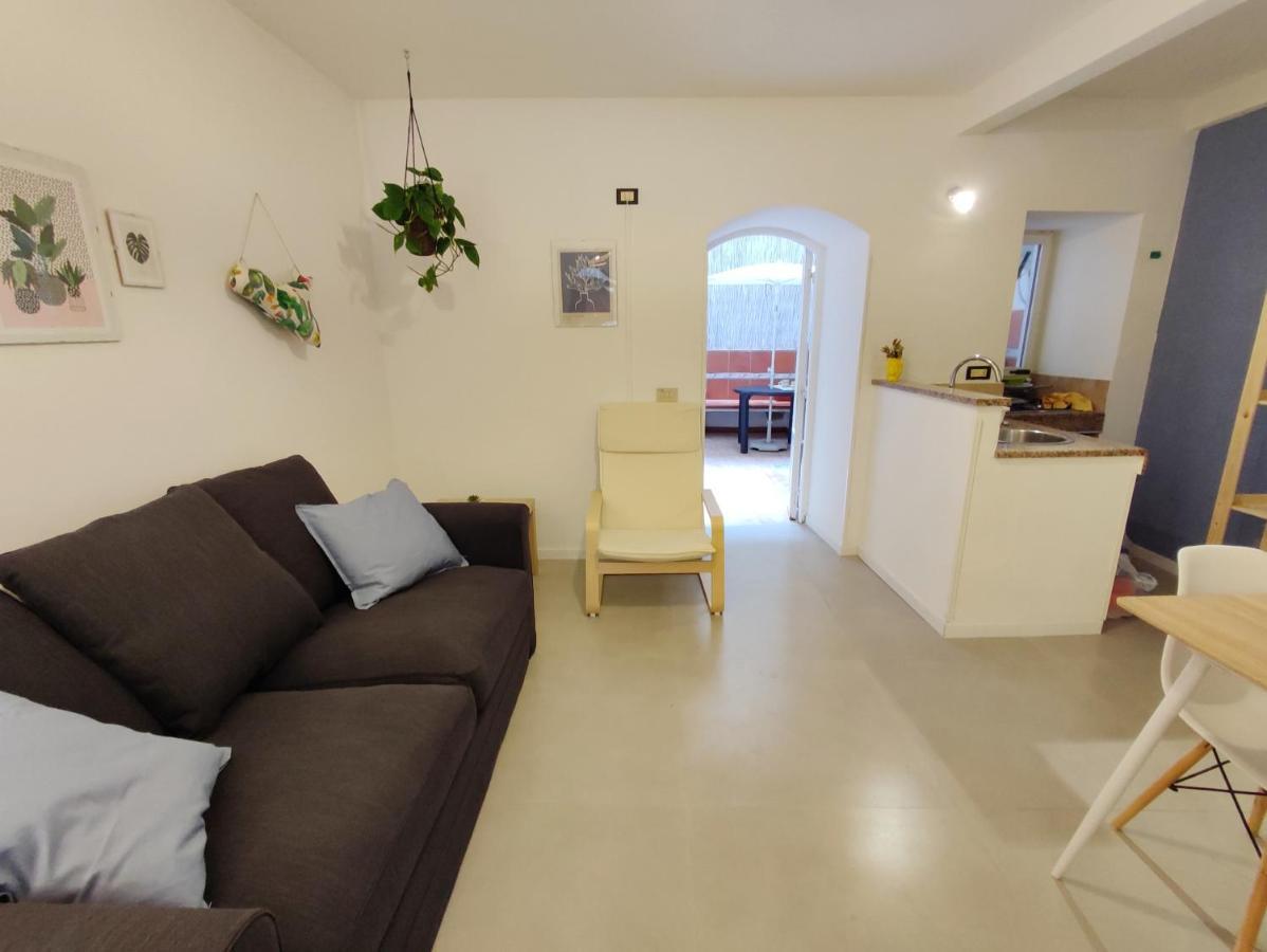 Loft Con Cortiletto - 100 Meters From The Beach Lägenhet Cefalù Exteriör bild