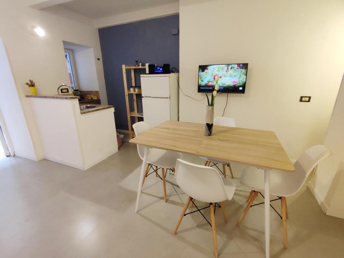 Loft Con Cortiletto - 100 Meters From The Beach Lägenhet Cefalù Exteriör bild
